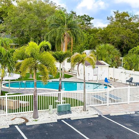 2Q Beds Studio Apt With Shared Pool 01 Clearwater Extérieur photo