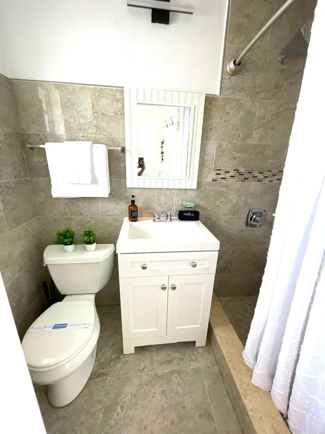 2Q Beds Studio Apt With Shared Pool 01 Clearwater Extérieur photo