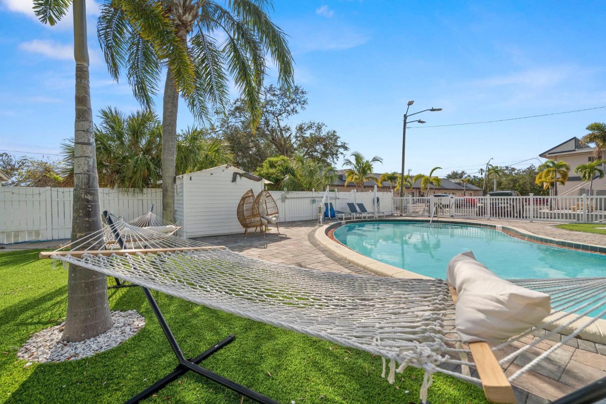 2Q Beds Studio Apt With Shared Pool 01 Clearwater Extérieur photo