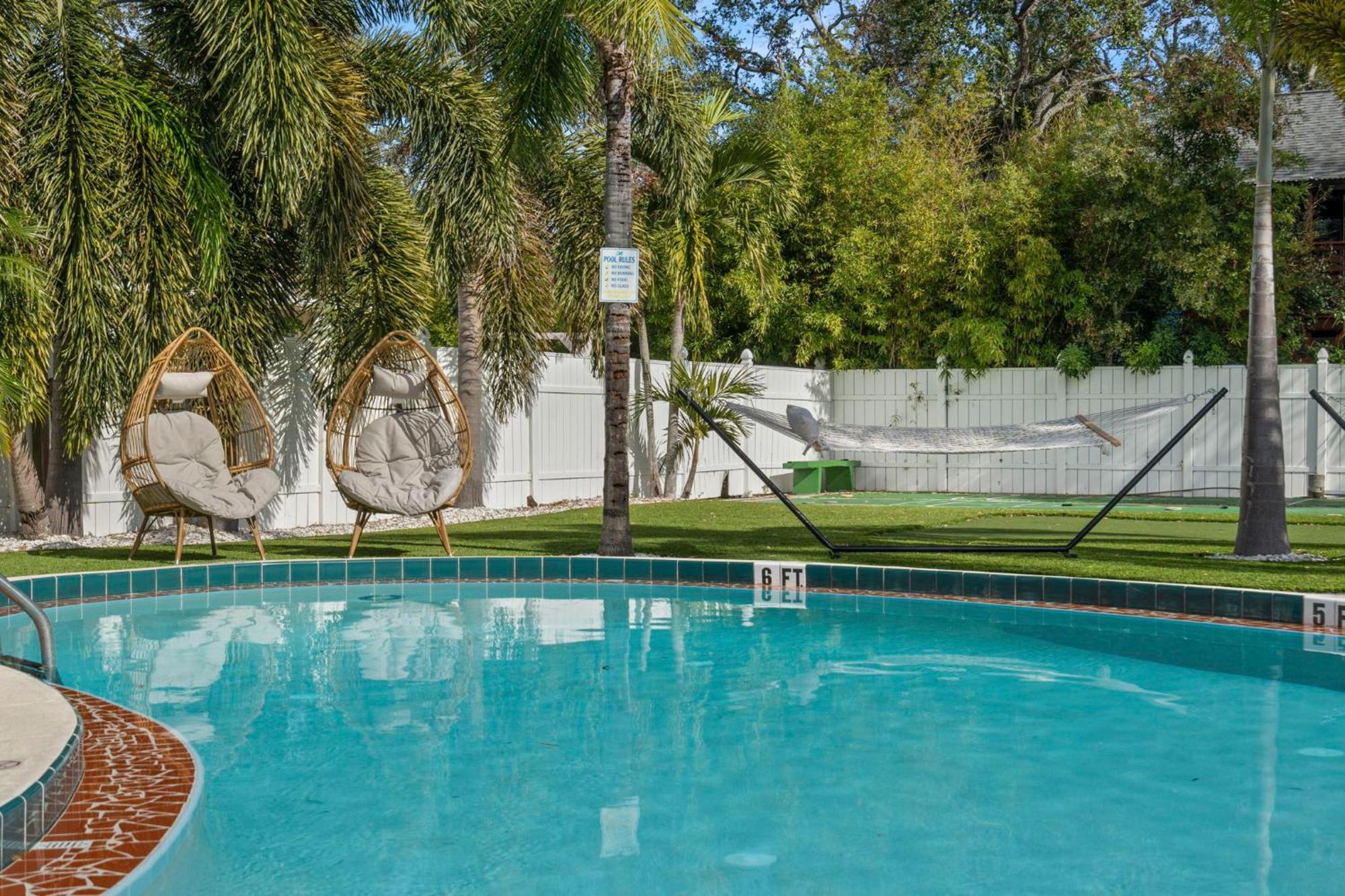 2Q Beds Studio Apt With Shared Pool 01 Clearwater Extérieur photo
